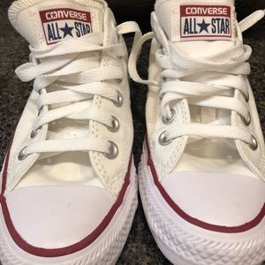 White Lowtop Converse